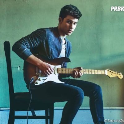 cv62964082's profile picture. Please FAV the only tweet in this account! Thank youu 💜💜 It’s really important for my friend!!