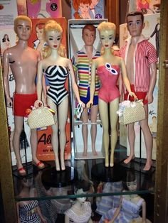 Mega*Rockin*Vintage*Barbie I am in love with vintage #Barbie's & am an avid collector! #Vintage #Miss Barbie Black #Fashion #Wardrobe Carrying Case HTF #Kids