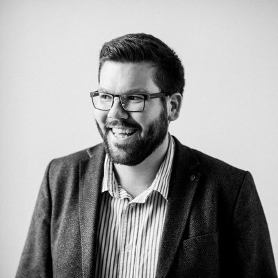 MD of @DirtyMartiniExe An independent marketing agency providing brand, creative and digital services. We create things that get seen, heard and shared.