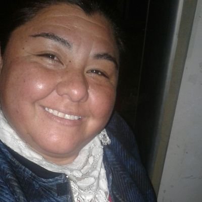 anacarotanquia's profile picture. sobreviviente