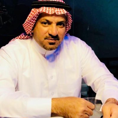 من أسباب الهيبه : قلة الكلام ومن أسباب الجمال الابتسامه ، فحاول أن تكون جميلا ذو هيبه ♡
