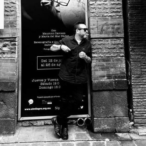 locohnr's profile picture. Crecí entre el rock, libros. Escribo poemas, publiqué ESTE MORTAL SERPENTEO en 2017 que por cierto está agotado.