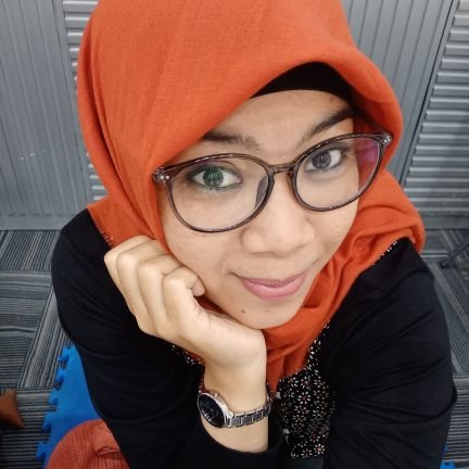 koleris-sanguinis penggila novel sejarah | content writter & radio announcer yg belum bosan makan soto