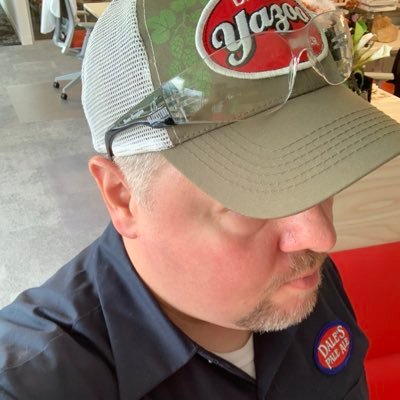 TankInTN's profile picture. Nashville native, aka an albino unicorn.
