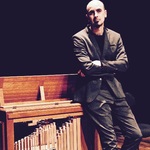 Official twitter account of Daniel Oyarzabal. Organist, harpsichordist, continuo player, jazz pianist, session musician, arranger and educator :D