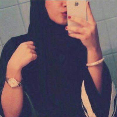 .بنت الرجال اللي عريبٍ نسبها
تغار ماترضى لأهلها الفشيله
واللي (رخيصه)ودها ادبها
لاتكتب (اسم) العائله والقبيله
الخاص بنات
رجال بلوك بوجهك
