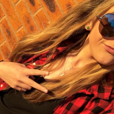 gibsonsroadie's profile picture. “I’m Such a Penis” - Brook 😂 Damn. If He’s a penis... what would I be? I’m more stupid than him.. 😂