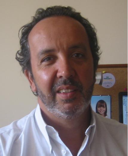 Professor, pesquisador e consultor nas áreas de Ciências da Computação, Sistemas de Informação, Administração de Empresas e Telecomunicações.