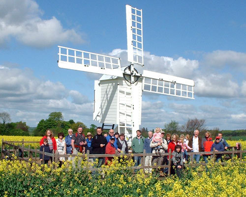 We are an active Rotary club with a good mix of men and women, based in Bodicote, near Banbury, Oxfordshire, England, UK. We are always keen to welcome new memb