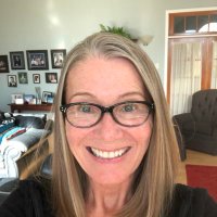 Janet Dixon (@janetlee93) Twitter profile photo