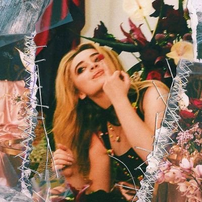 Tu fuente oficial #1 sobre Sabrina Carpenter • Siguenos en  Instagram ChileScarpenter •   Singular Act II OUT NOW!!