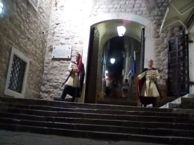 LesandarSerb's profile picture. Ne poveruj olako i dobro osmotri kakav je cilj onoga koji ti govori...Skrib