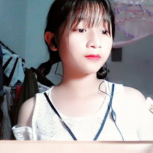 Yêu màu xanh, thích màu hồng và ghét sự giả dối