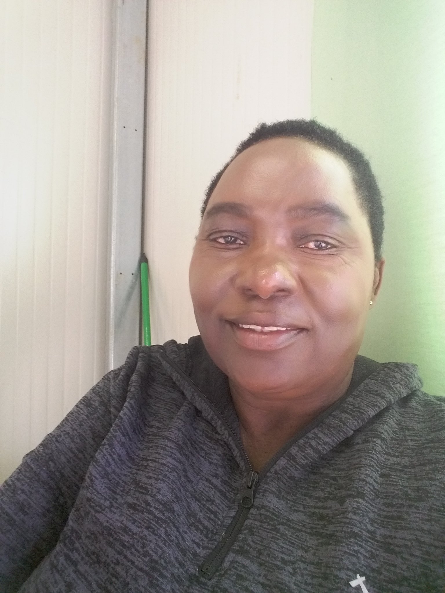 NdapewaIrja's profile picture. 