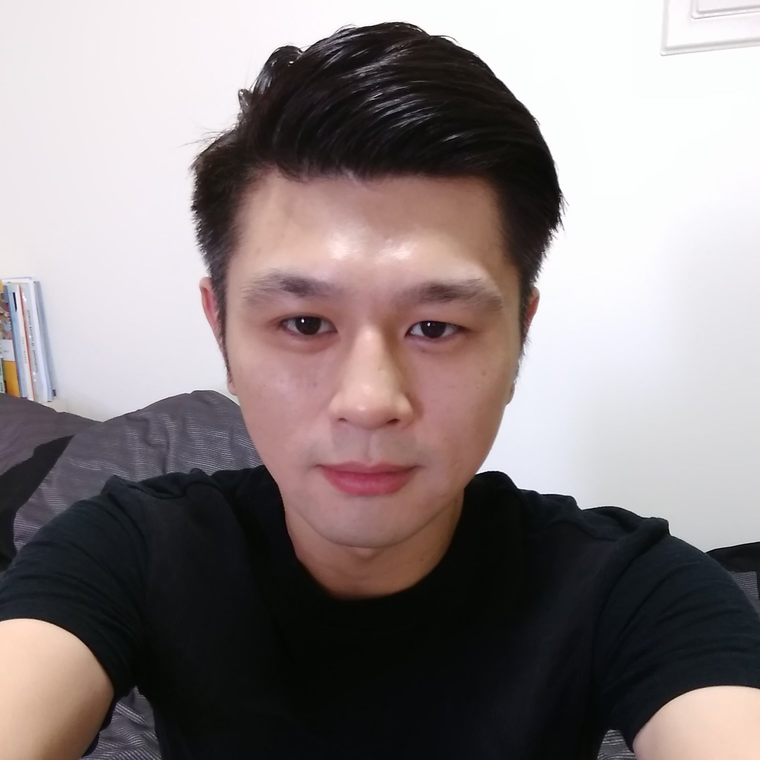 X33871929's profile picture. 喔嗨優