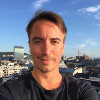 marriz's profile picture. hacking on https://t.co/L4v0KND9Ug