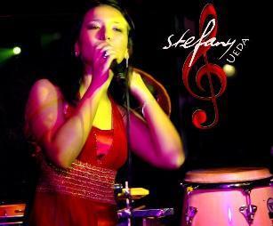 Divulgação da cantora Stefany Ueda