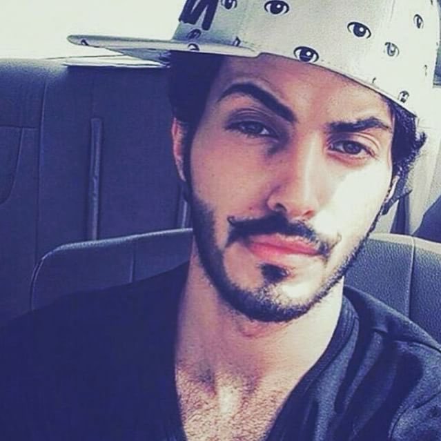 e_ss67's profile picture. ماني سبيل شعور .. للي يمرون |آحساسي الغالي له أنسان غالي !