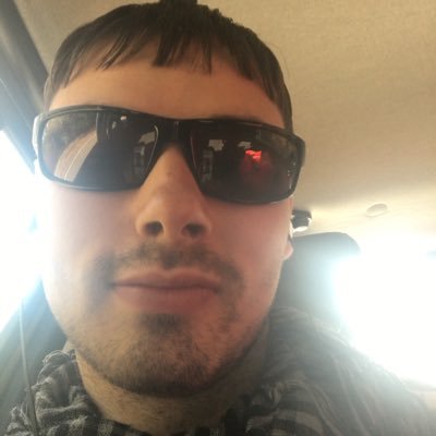 Alex98631019's profile picture. am 19 and like boy and girl I am single