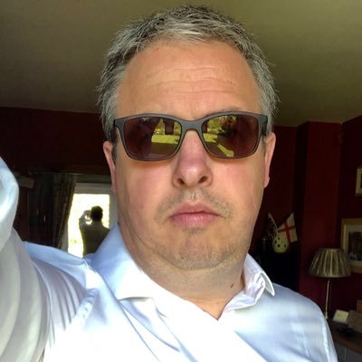 andpotti's profile picture. I don't make documentaries