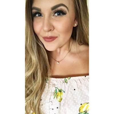 Communications Specialist @ptac_canada || choose happy 🌈 || she/her 🖤