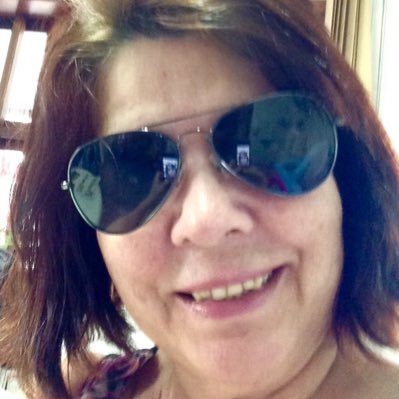 Advogada, aposentada da RF do Brasil, curto politica, cultura,música , cinema. Partido Brasil.