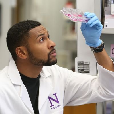 Just a guy and his lab coat exploring the world 👨🏾‍🔬
-Ph.D. student
-Creator and Host of Science with Kennen