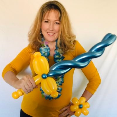 Certified Balloon Artist providing balloon twisting entertainment and custom sculptures to folks in the Arizona.