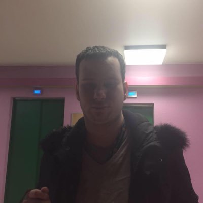 damiendavid17's profile picture. 