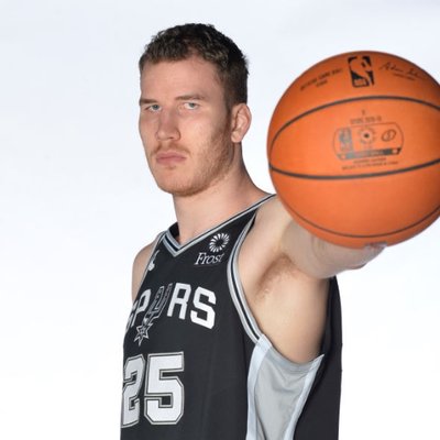 Jakob Poeltl (@JakobPoeltl) / Twitter