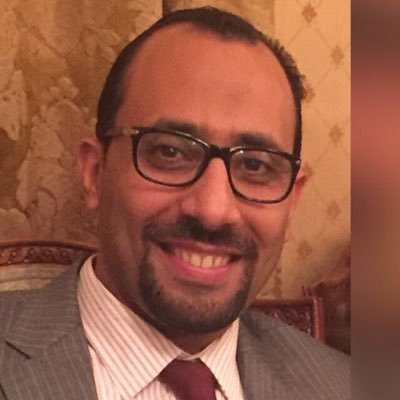 اعط من يستحق و من لا يستحق ، يعطك الله ما تستحق وما لا تستحق