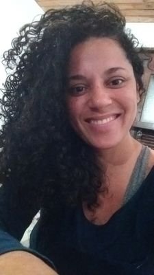Casada, mãe da Laura e da Teresa, Católica, devota de Santa Teresinha e apaixonada por Nossa Senhora.🙏❤️