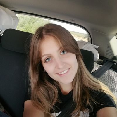 JuliaVivo20's profile picture. Viviendo 🍃