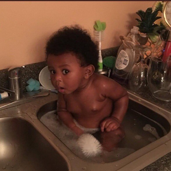 onyiihenry08's profile picture. 