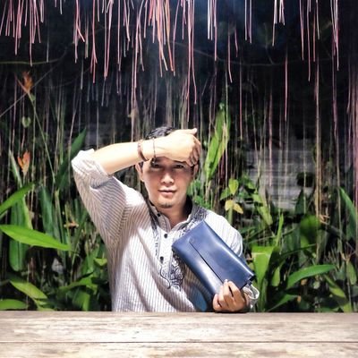 Aku adalah kesunyian...