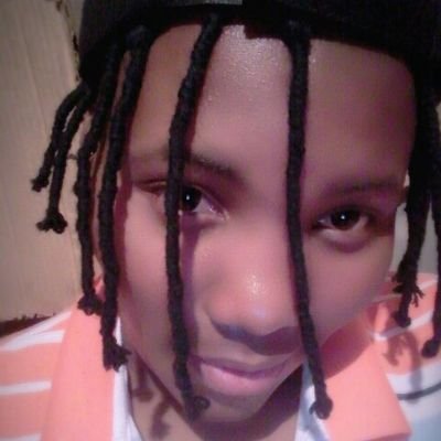 LeeighNdow's profile picture. Crazy. 😜😜
Pretty Bipolar ☺☺
One love❣❣