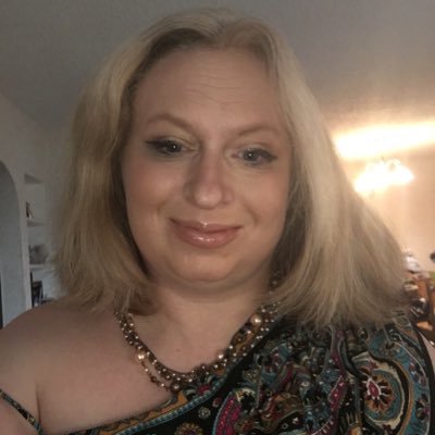 Dreamer•Author•Kooky Inventor & Bathologist• God Person•Cali & Vegas Lover•Comic•FM/CFS Warrior•Psych Degree•Animal 🥜•80s Girl *YT Content Creator and I♥Lucy