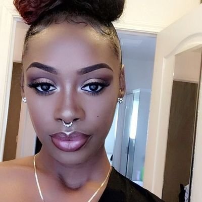 AmeliaNicholas7's profile picture. 