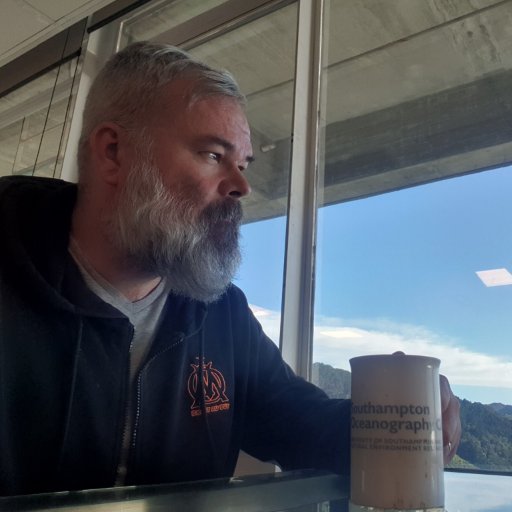 French #Meteorologist and #Oceanographer, #MarineConsultant at @MetService NZ. Wearing a #beard is compulsory. Opinions are my own. RTs not endorsements.