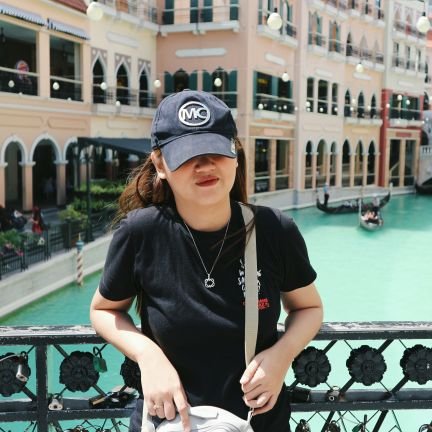 IsaySolacito's profile picture. Travel • Photography •