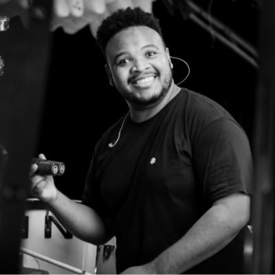 Músico percussionista atualmente com a dupla @thaemeethiago