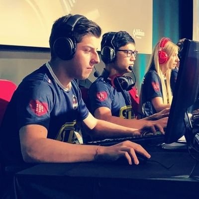 24 yo |
Ex-DPS chez @lausanneesports Overwatch |
Ex-Capitaine et DPS pour @ValaisEsport - OWGemini |
G@m3rz et Weeb a ses heures perdues !
