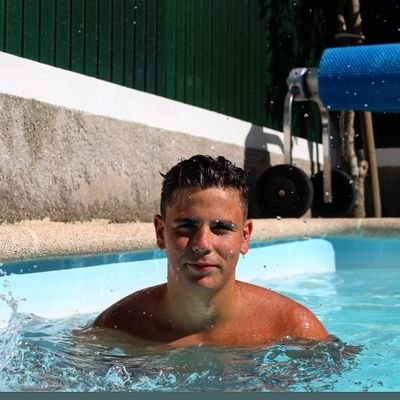 William AUTRET × PHOTOGRAPHE
¥ Ambassadeur de l'application RANKED