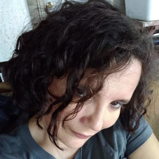 Author_L_Rose's profile picture. Happily married with 3 great kids, following my dreams