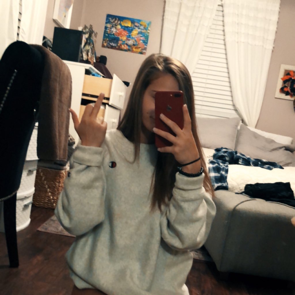 Petrajadee's profile picture. live life to the fullest