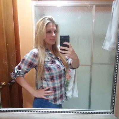 amandajh21's profile picture. 