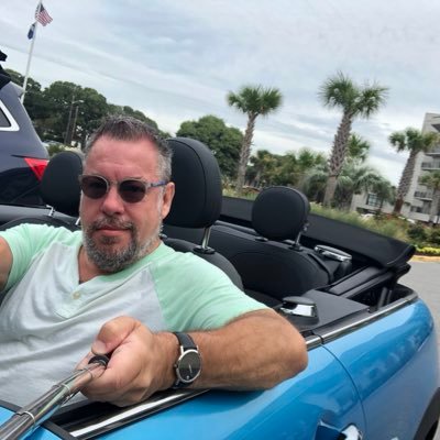 🏳️‍🌈 Living life 2 its fullest, trying hard 2 B the best I can in everything I do, remembering that helping others is not just a slogan but a mission! ☮️❤️Inc