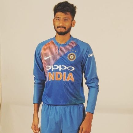 The Official twitter account of Khaleel Ahmed, Indian Cricketer | @BCCI | @delhicapitals | For Business Enquiries E-Mail : officialkhaleelahmed@gmail.com