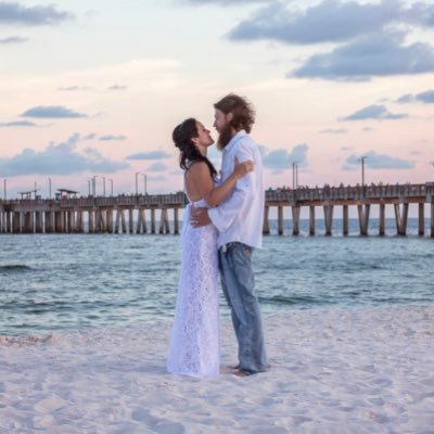 Mom of 2👭 / Wife💍 / Yoga🕉/ Natural Health🍎 / Animal Lover🐶