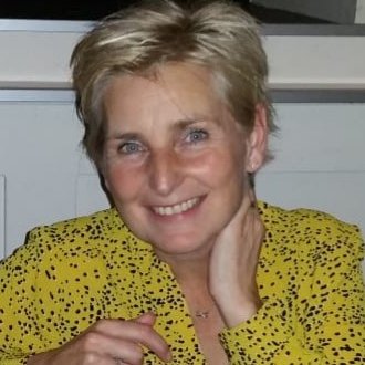 mother of 2 teen boys | owner of BORG Communicatie | passion for writing & social media, running marathons & trails, ice skating, skiing | life is fun!